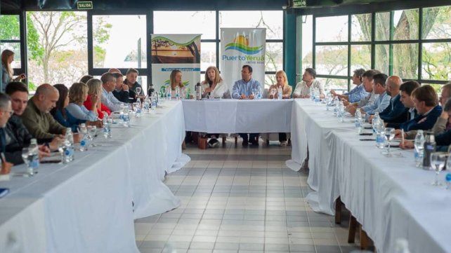 Intendentes y legisladores del PJ ponen la lupa en obras, presupuesto y coparticipación