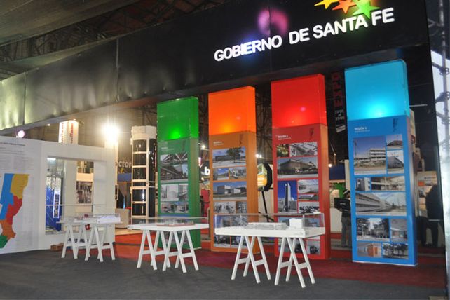 Distinguen a Santa Fe en Expocon por las obras públicas para la salud