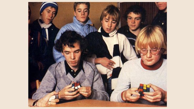 Tiene 12 años y resuelve el cubo Rubik en 52 segundos