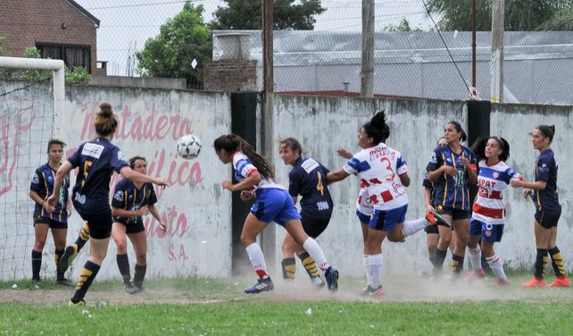 El triangular del Femenino continúa el domingo