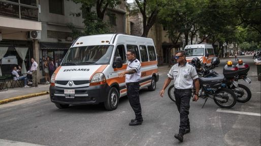 Contra la doble fila: el municipio lanzó una campaña para agilizar el ingreso y egreso de las escuelas