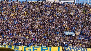 El Gigante aplaudió a Messi pero coreó el nombre de Di María en el minuto de homenaje a Leo