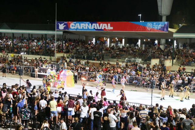 Más de 30 mil personas disfrutaron de la fiesta de carnaval en el Parque Independencia