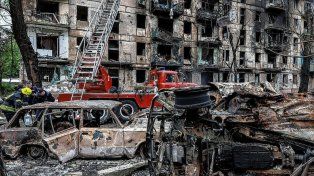 El ataque de Rusia con misiles contra la ciudad de Ucrania Sumi, dejó más de 30 muertos, muchos de ellos niños