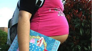 Una nena de 12 años dio a luz a gemelos y no encuentran al violador