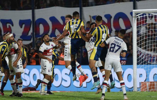 El frentazo de Facundo Mallo, cuando se moría el partido ante Tigre, le dio el empate a Central en la segunda fecha.
