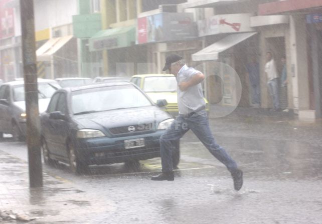 Rige un alerta meteorológico por tormentas fuertes para el centro y sur de Santa Fe
