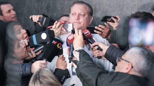 Los pilotos levantaron el paro nacional a poco de iniciarse la medida