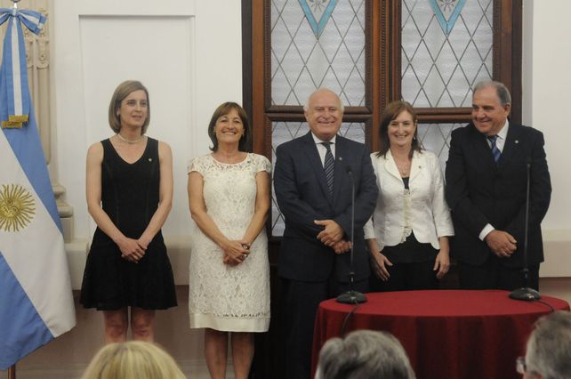 Acto. Hynes