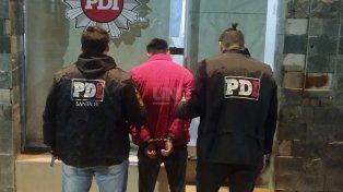 El joven de 19 años se entregó junto a su abogado por ser sindicado como el autor del crimen de Nahuel Robles en Santo Tomé
