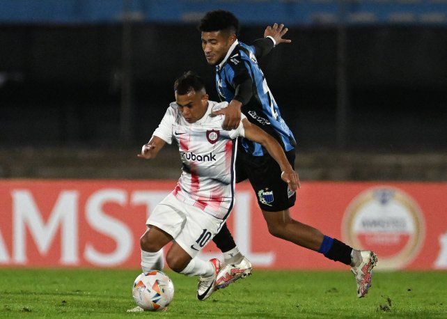 San Lorenzo fue visitante en Montevideo.