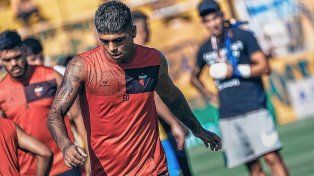Braian Guille volvió a jugar con Colón en Mendoza y trabaja para recuperar la titularidad luego de su lesión.