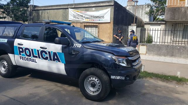 Cayó preso un estafador durante un allanamiento a una vivienda en barrio Santa Lucía