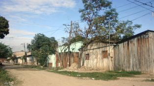 Cayó después de apuñalar a su ex pareja y encerrarla