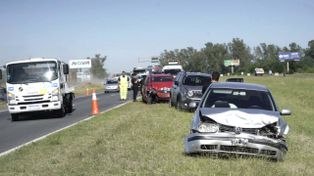 Choque en cadena de ocho vehículos en el ingreso a Rosario por la autopista a Córdoba