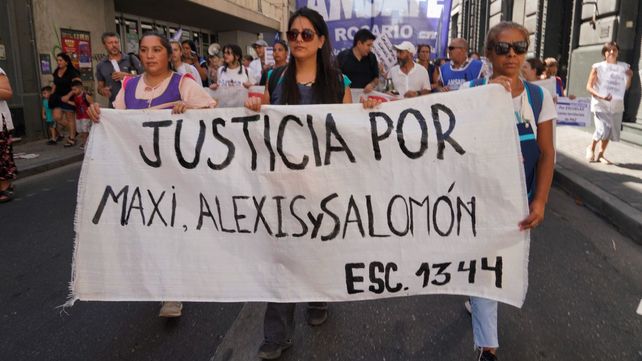 Una marcha en reclamo de justicia de docentes de Máximo Jerez. Sus primos Alexis y Salomón fueron heridos en el ataque.