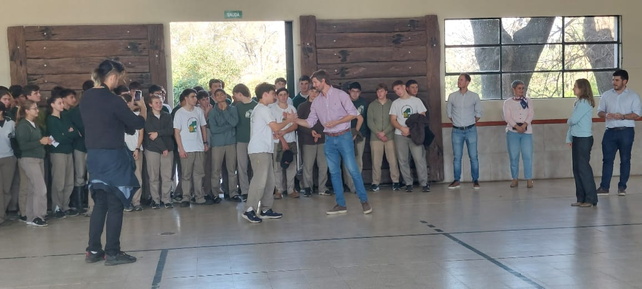 Alumnos de un colegio agrotécnico de Venado recibieron carnets habilitantes para manipular alimentos.