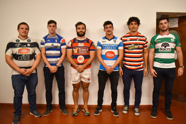 Los jugadores y capitanes de los tres estamentos