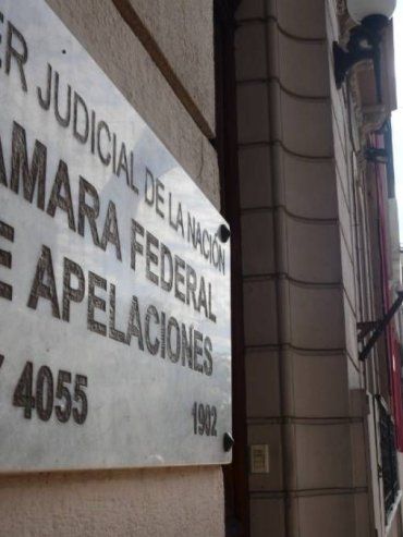 Confirmaron el procesamiento de dos comerciantes por transportar indumentaria trucha
