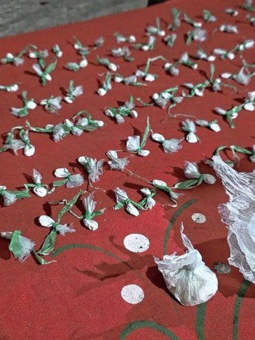 Un joven fue detenido con más de 150 envoltorios de cocaína