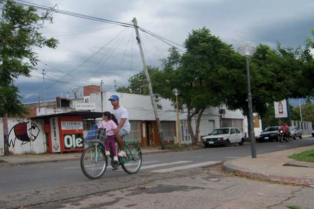 La tormenta generó cortes de energía en varios barrios de la ciudad