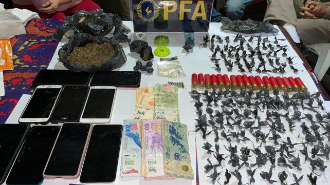 Reconquista: apresaron a cuatro narcos con drogas, armas, balas y dinero