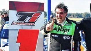 El piloto chaqueño, que tenía antecedentes coronarios, falleció al momento de la clasificación.