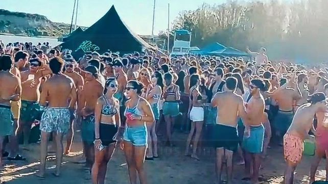 Sin tapabocas, ni gel: Igual que en Pinamar, pero en Paraná