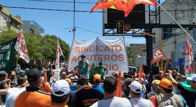 Masiva concentración en San Lorenzo por despidos y por las muertes en la exNidera