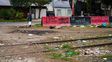 Crimen en zona oeste: llegó en auto, baleó a un grupo, mató a un joven e hirió a una mujer