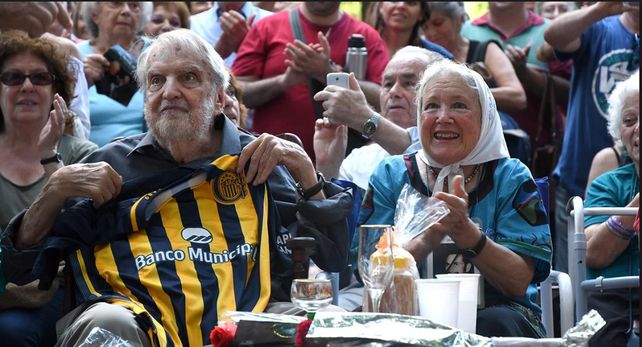 Osvaldo Bayer y el recuerdo de por qué se hizo hincha de Central