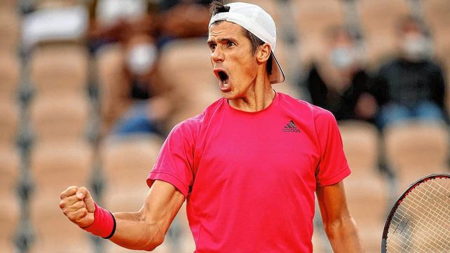 El rosarino Coria, por el pase a cuartos de final en Montevideo