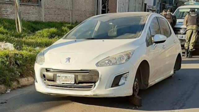 El Peugeot 308 vinculado al homicidio de Eduardo Trasante.&nbsp;