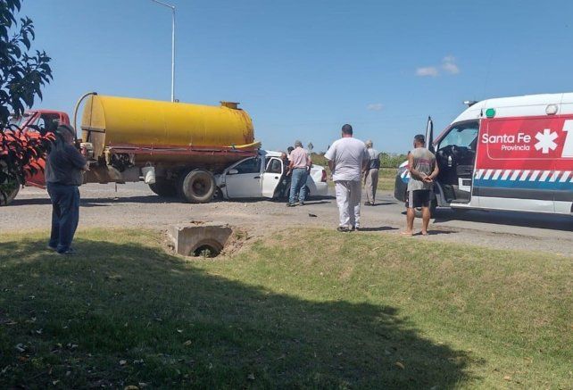 Murieron dos mujeres en un choque en la ruta 11 y un nene está grave en el Heca
