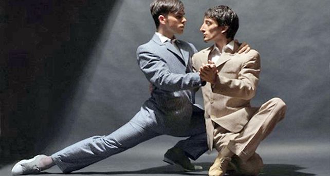 Dos rosarinos que bailan juntos el tango y lo muestran por el mundo