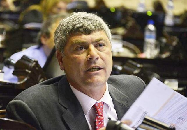 El ministro de Agricultura designado por Macri asumirá con su sueldo de diputado embargado