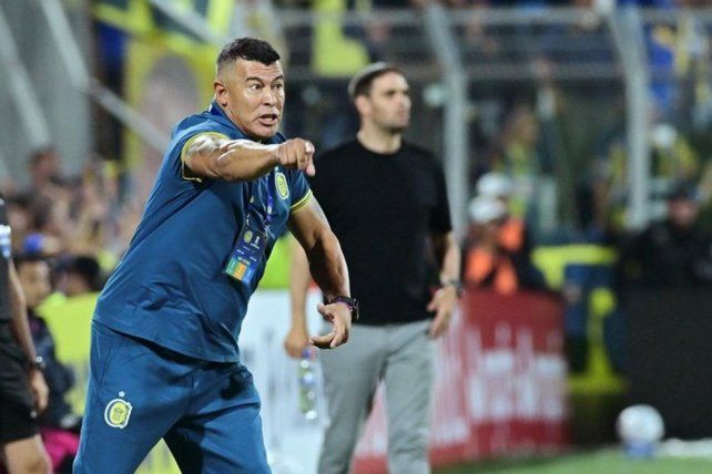 Almirón dejaría de ser el entrenador de Rosario Central