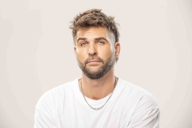Juampi González llega a Rosario con “Oveja Negra”