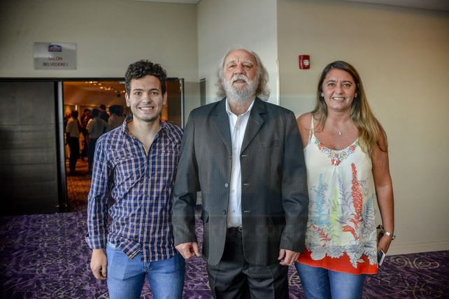 Con los afectos. El actor saca pecho al cabo de un buen ciclo.