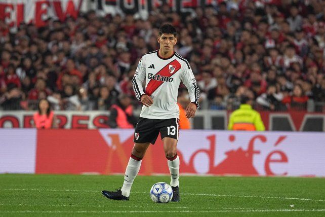 Rivero marcó el tanto de River en el primer tiempo.