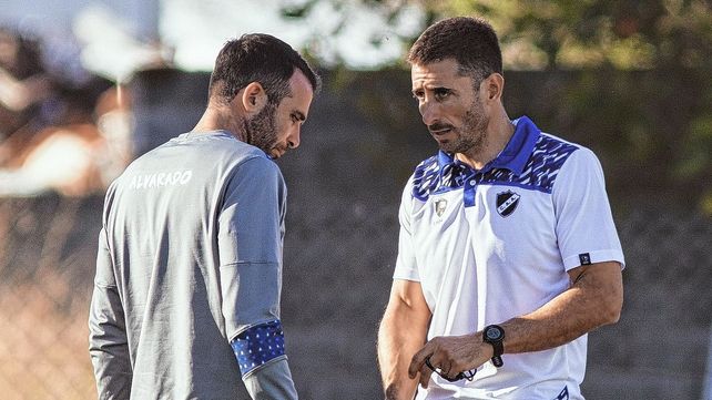Manuel Fernández asumió como nuevo entrenador de Alvarado