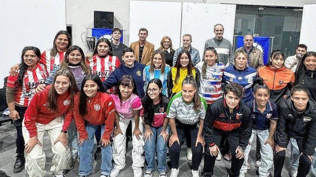 Se lanzó la 1° edición del certamen que involucra a equipos de la Liga Santafesina y Paranaense.