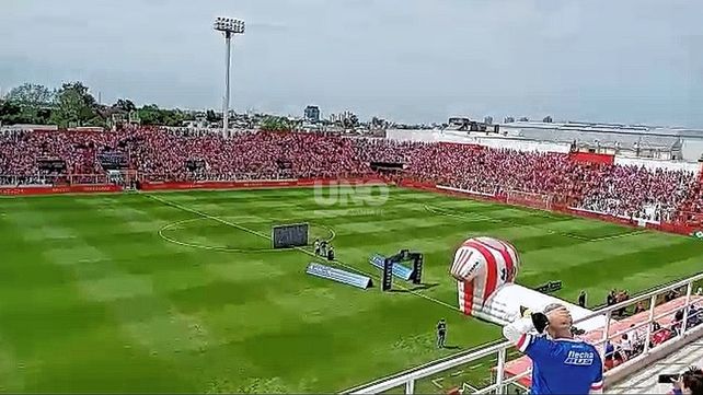 Así fue el emocionante recibimiento de los hinchas a Unión