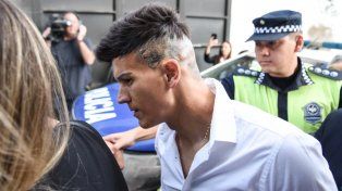 Los futbolistas de Vélez acusados de abuso sexual esperan por una audiencia clave