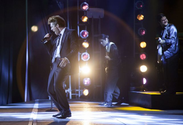 El actor mexicano Diego Boneta interpreta a Luis Miguel en su juventud en la serie de Netflix
