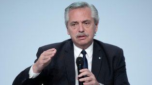 Alberto Fernández fue internado por un dolor lumbar agudo