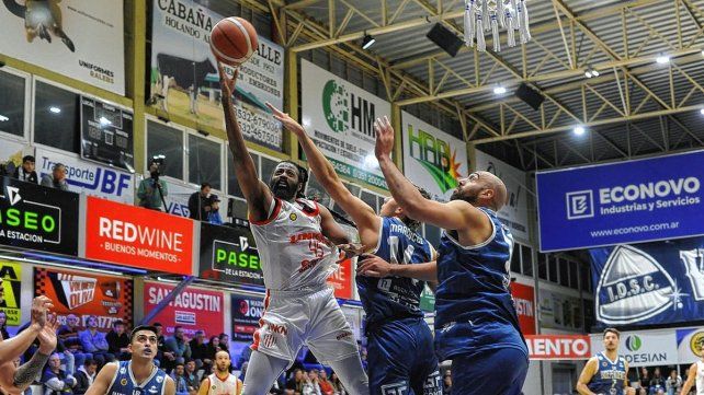 Unión venció a Independiente de Oliva y sueña con la permanencia