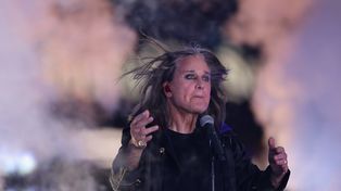 Ozzy Osbourne, el legendario cantante de Black Sabbath, se bajó de su gira mundial porque no se sentía capaz de afrontar el esfuerzo físico que le demandaban los shows en vivo.