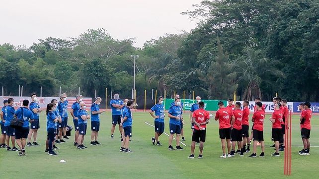 Berizzo convocó a media docena de argentinos para la selección de Chile