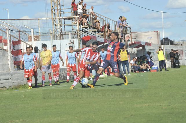 Fue derrota para los de Paraná.&nbsp;